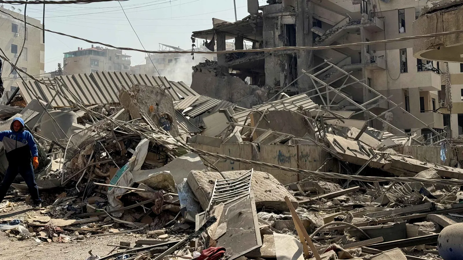 مسؤولون إسرائيليون: الحكومة اللبنانية كانت على علم بنشاط "حزب الله" الأخير