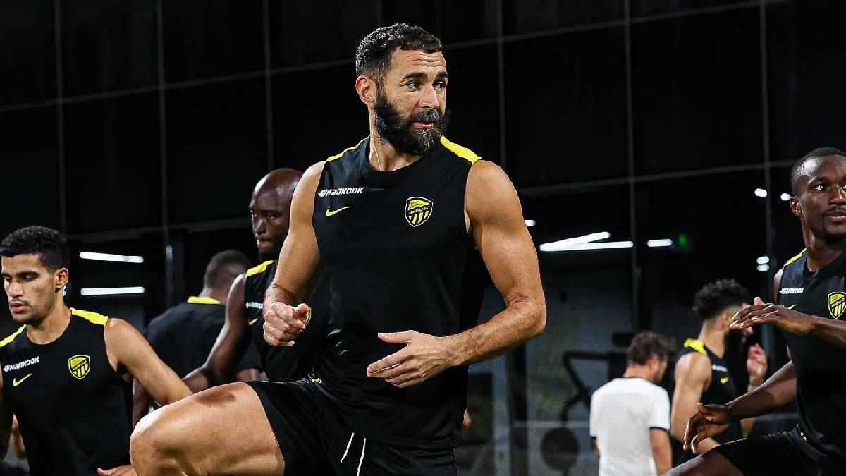 اللاعب يرحب.. عرض كبير قد يعيد نجم الاتحاد السعودي لأوروبا