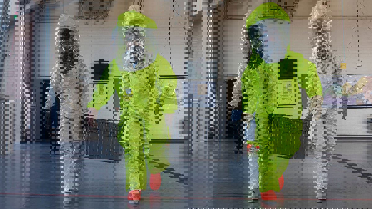 منها "الجمرة الخبيثة".. تعرف على أخطر 3 أسلحة بيولوجية فتكا في العالم