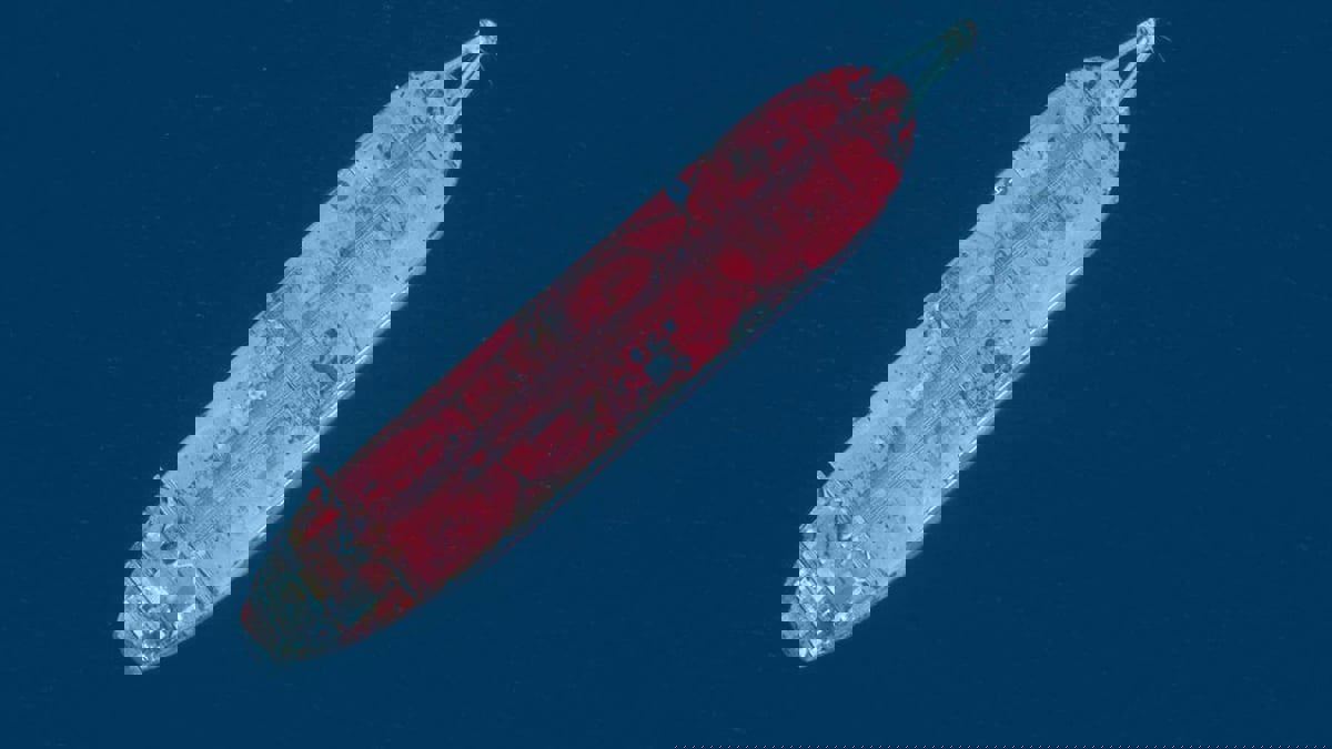 وزير الإعلام اليمني يحذر مجددا من كارثة وشيكة بسبب ناقلة النفط "صافر"