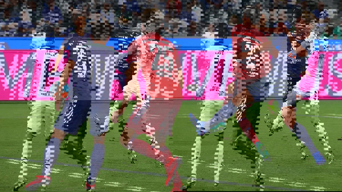 بايرن ميونخ يستهل حملة دفاعه عن لقب الدوري الألماني بالتعادل أمام مونشنغلادباخ