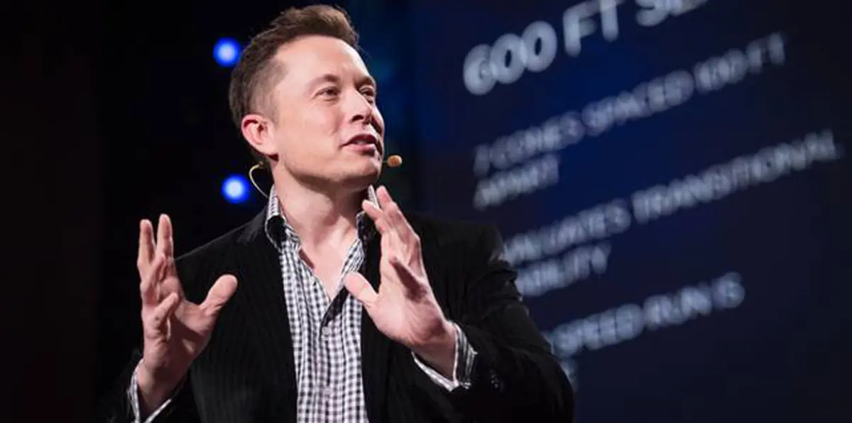 تدخين ايلون ماسك للماريغوانا يكلف شركة تسلا مليارات الدولارات (فيديو)