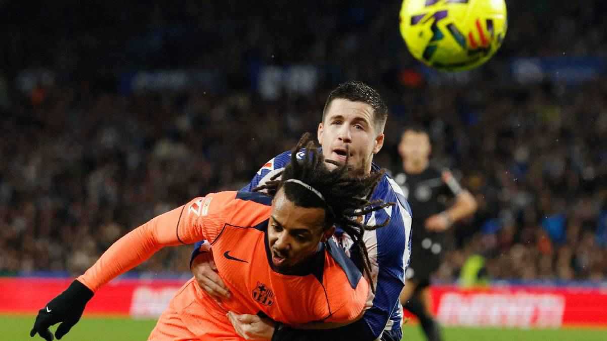 أكثر 3 لاعبين فجروا غضب جمهور برشلونة بعد الخسارة أمام ريال سوسييداد 