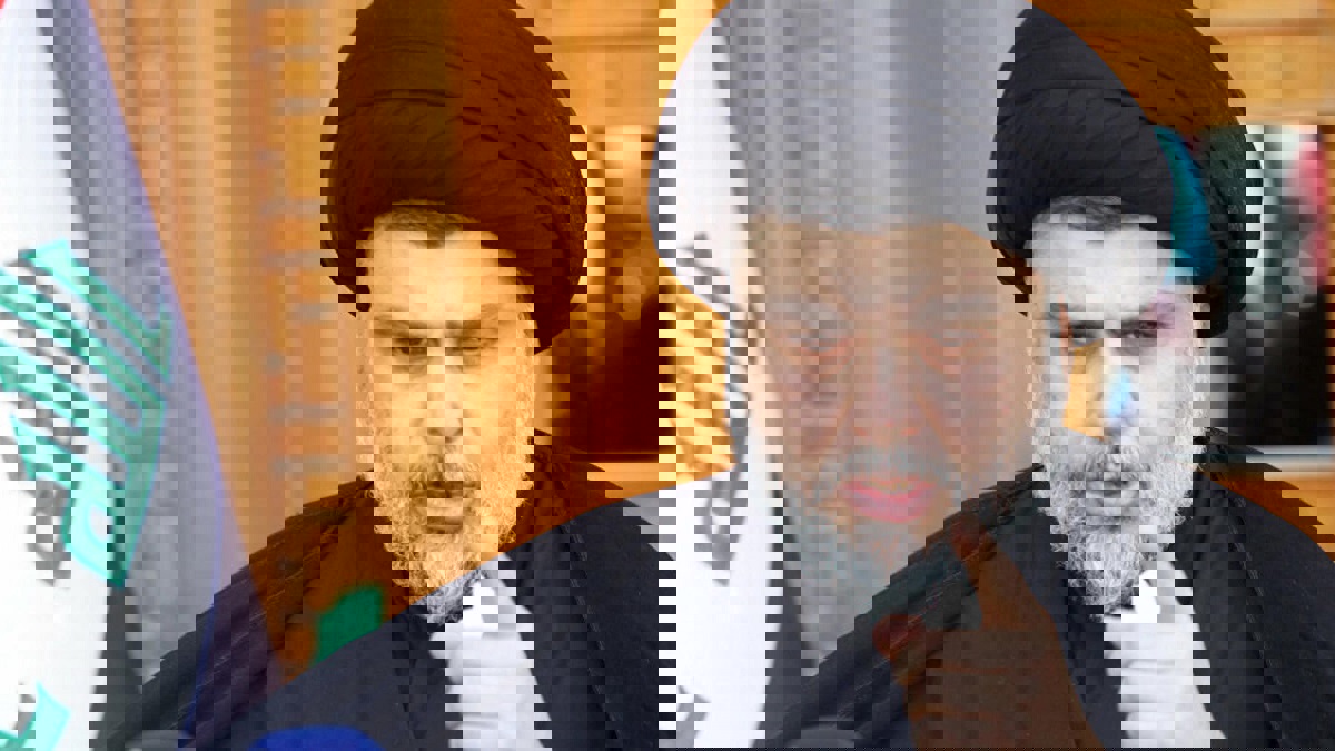 بعد خطبة السيستاني.. هل يجمد مقتدى الصدر عمل "القبعات الزرق"؟