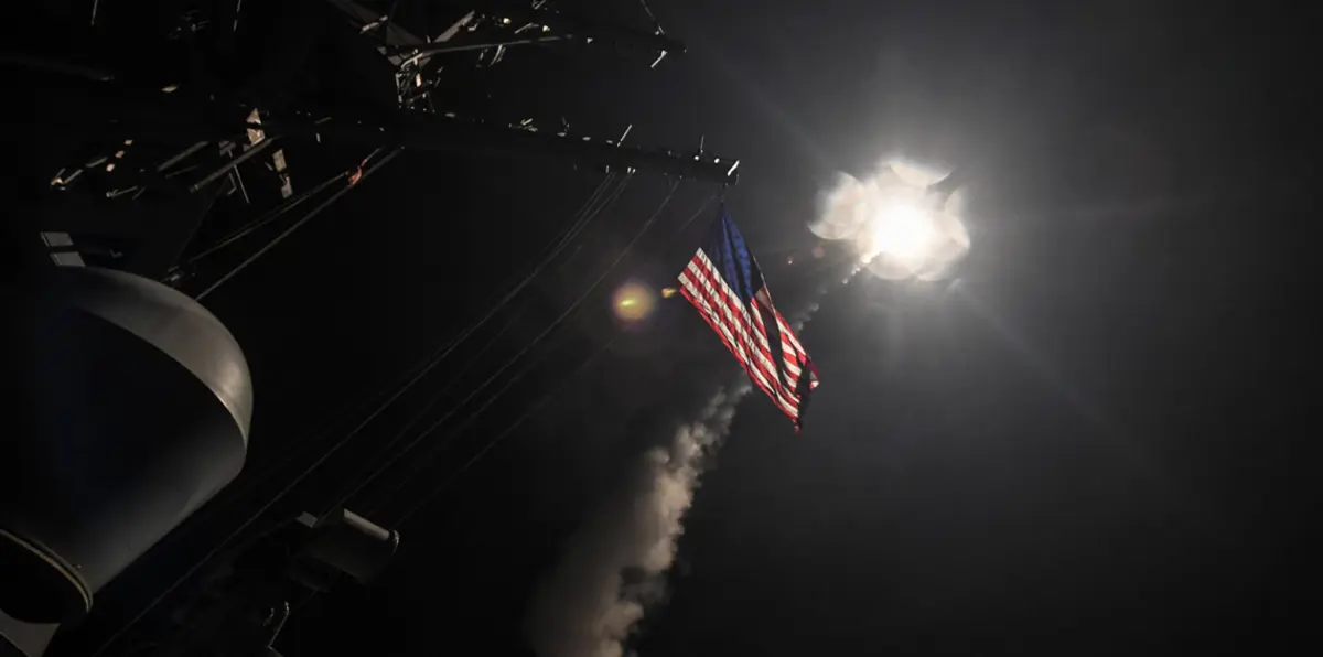 التحذيرات من ضربات جوية ضد سوريا ترفع النفط لأعلى مستوى له منذ 2014