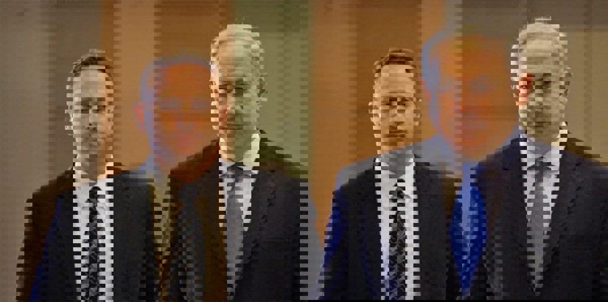 بعد تحويله لـ"شاهد إثبات".. من هو "آري هارو" مدير مكتب نتنياهو الذي قد يطيح به؟