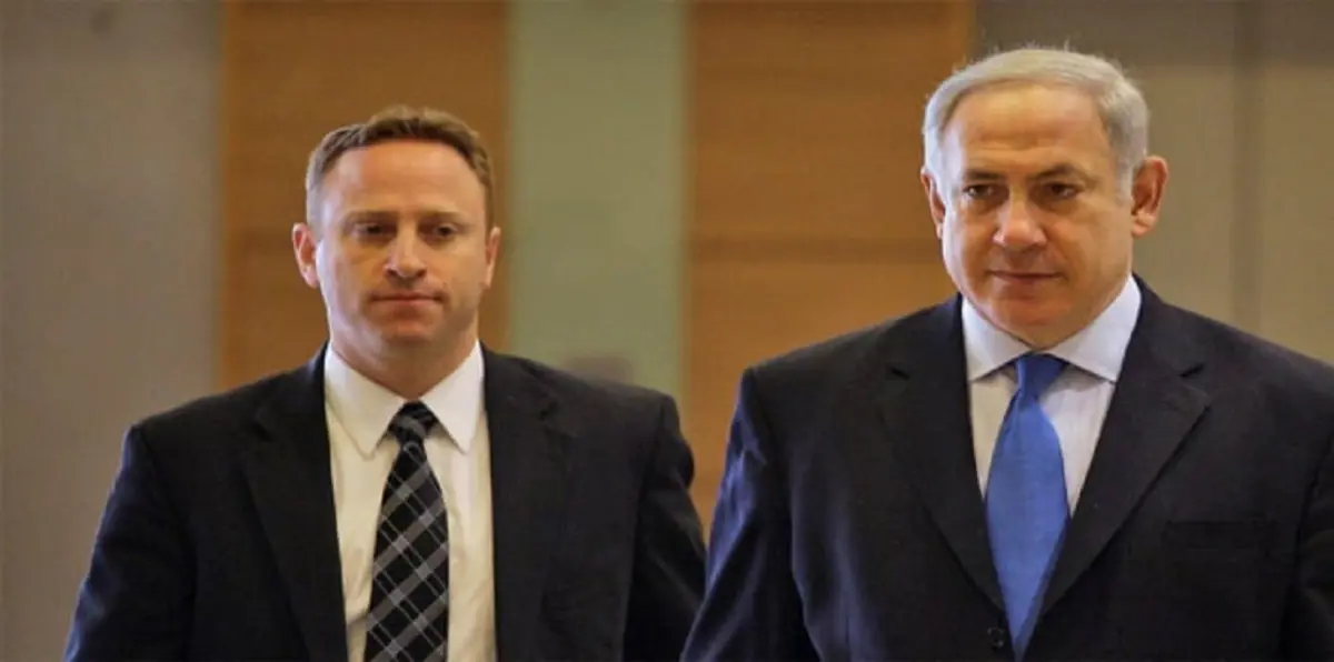 بعد تحويله لـ"شاهد إثبات".. من هو "آري هارو" مدير مكتب نتنياهو الذي قد يطيح به؟