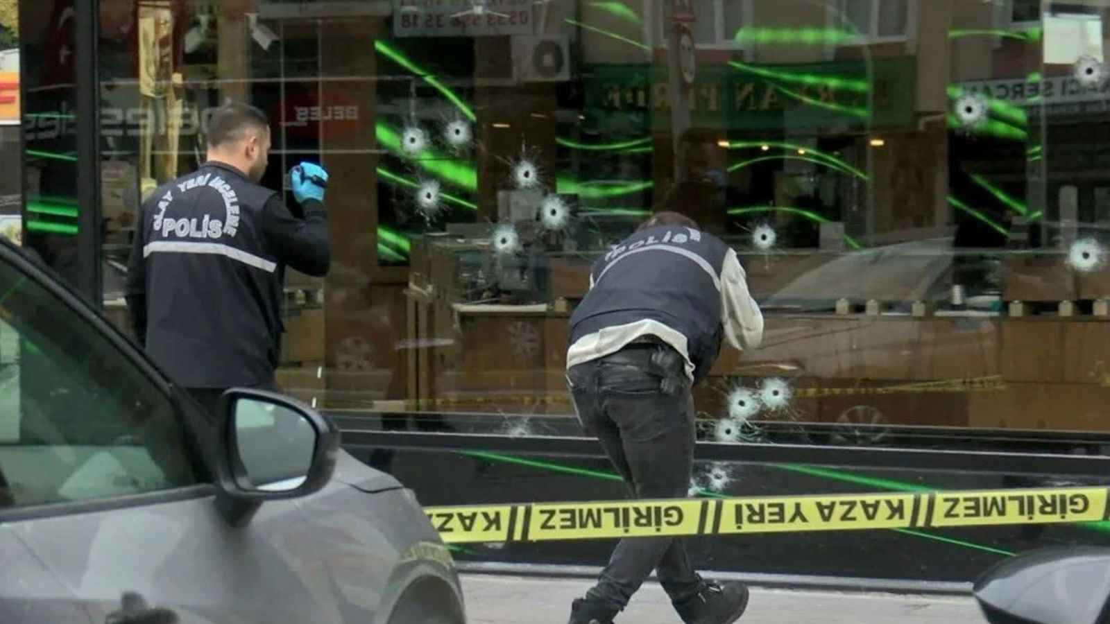 بـ28 رصاصة.. سطو مسلح على متجر ذهب وسط إسطنبول (فيديو)