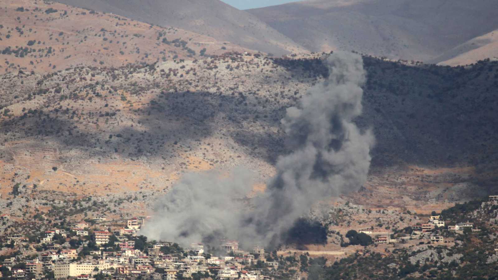 غارات إسرائيلية عنيفة تدمر منشآت عسكرية لحزب الله جنوبي لبنان (فيديو وصور)