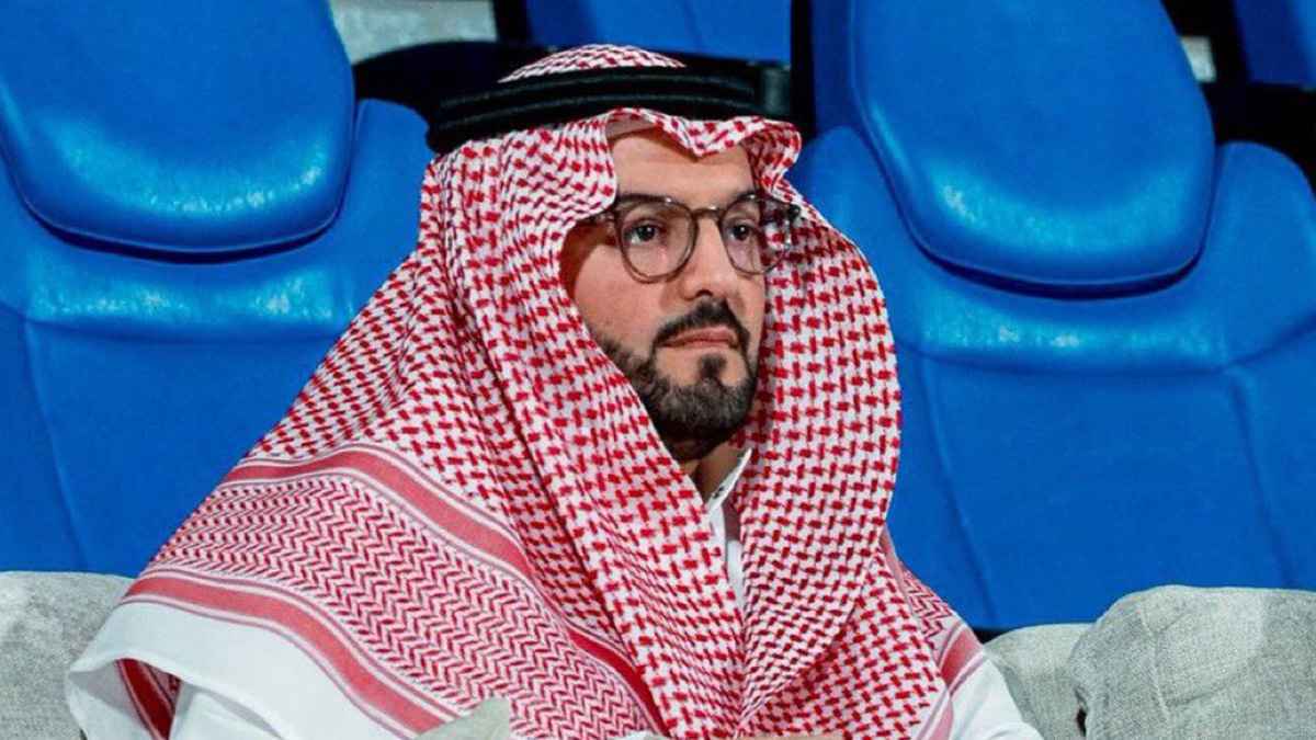 فهد بن نافل يحسم موقفه بشأن الترشح لرئاسة الهلال السعودي