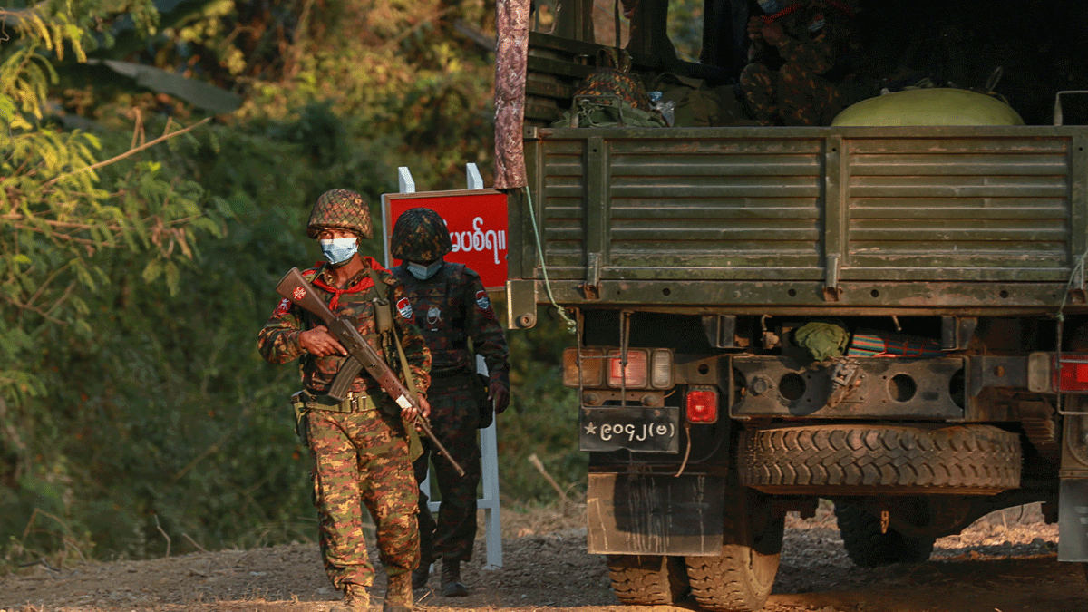 اشتباكات بين جيش ميانمار ومسلحين في مدينة ماندالاي