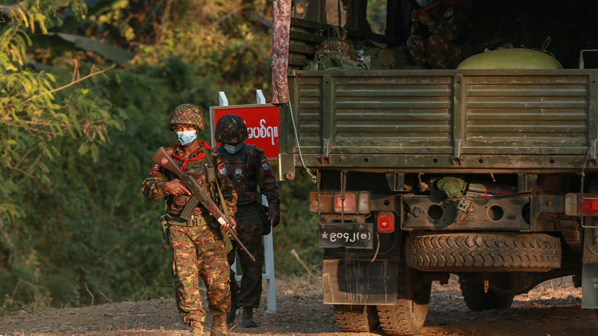 اشتباكات بين جيش ميانمار ومسلحين في مدينة ماندالاي