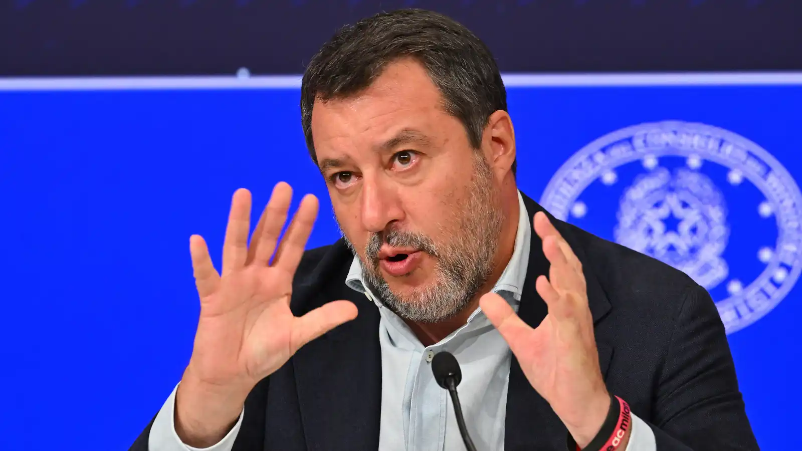 أوكرانيا في قلب الجدل.. التوتر بين روما وباريس اختبار لوحدة الموقف الأوروبي