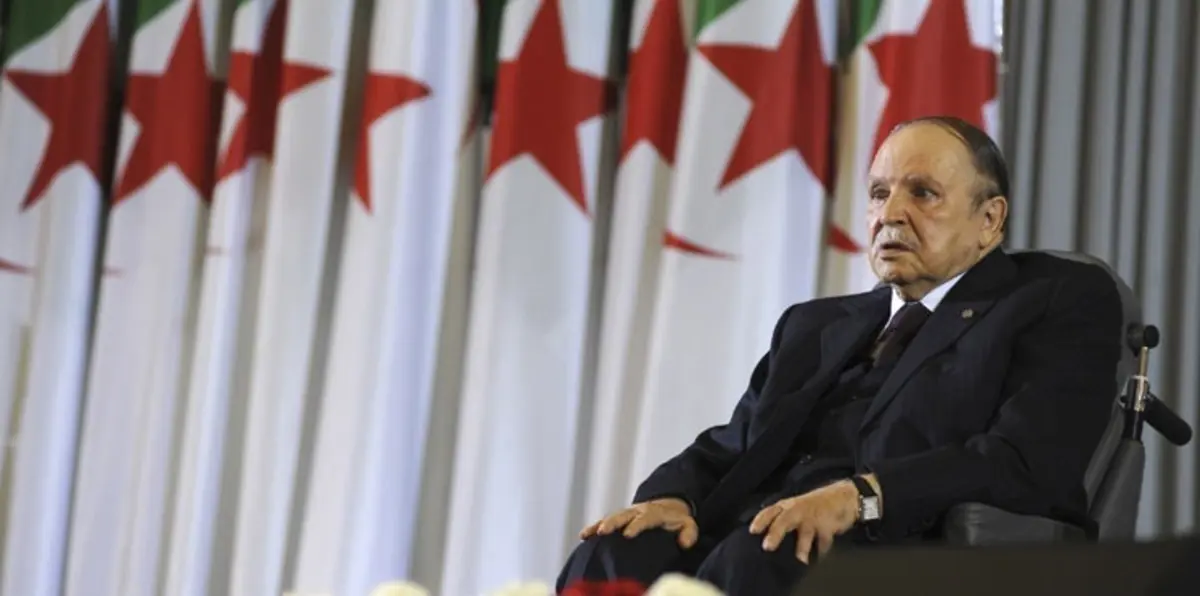 الجزائر.. مشروع قانون يحظر 15 منصبًا رفيعًا على مزدوجي الجنسية