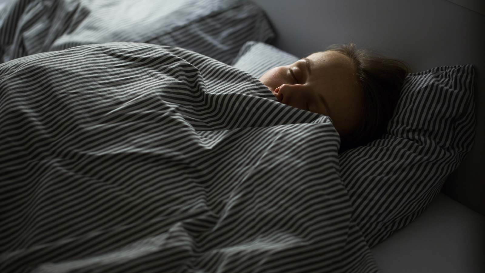 دراسة: استنشاق الروائح اللطيفة أثناء النوم "يعزز الذاكرة"