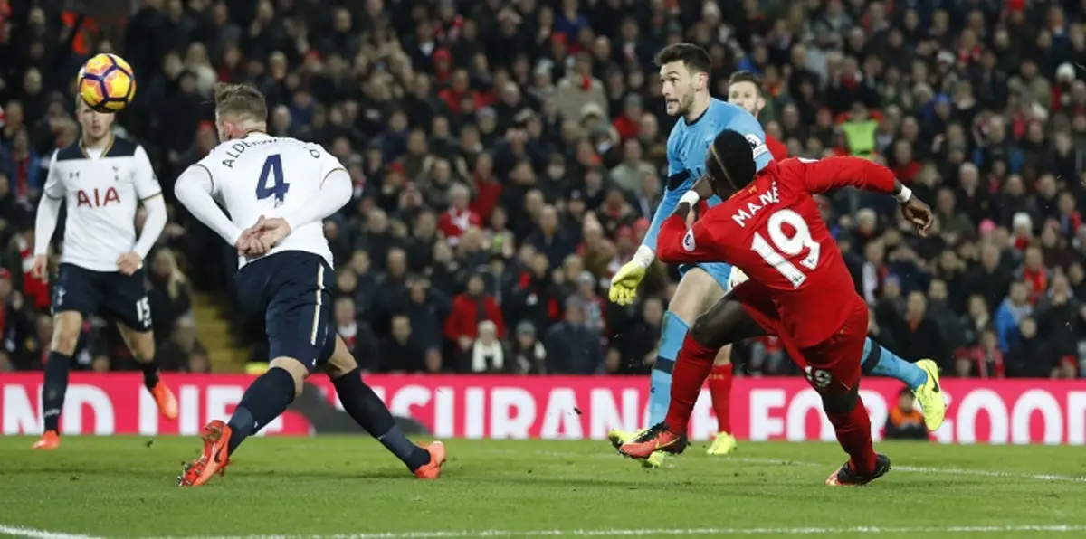 ماني يقود ليفربول لفوز ثمين على توتنهام
