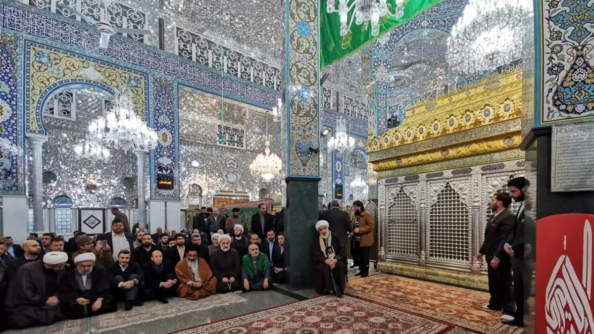 إيران تستأنف رحلات "السياحة الدينية" إلى سوريا