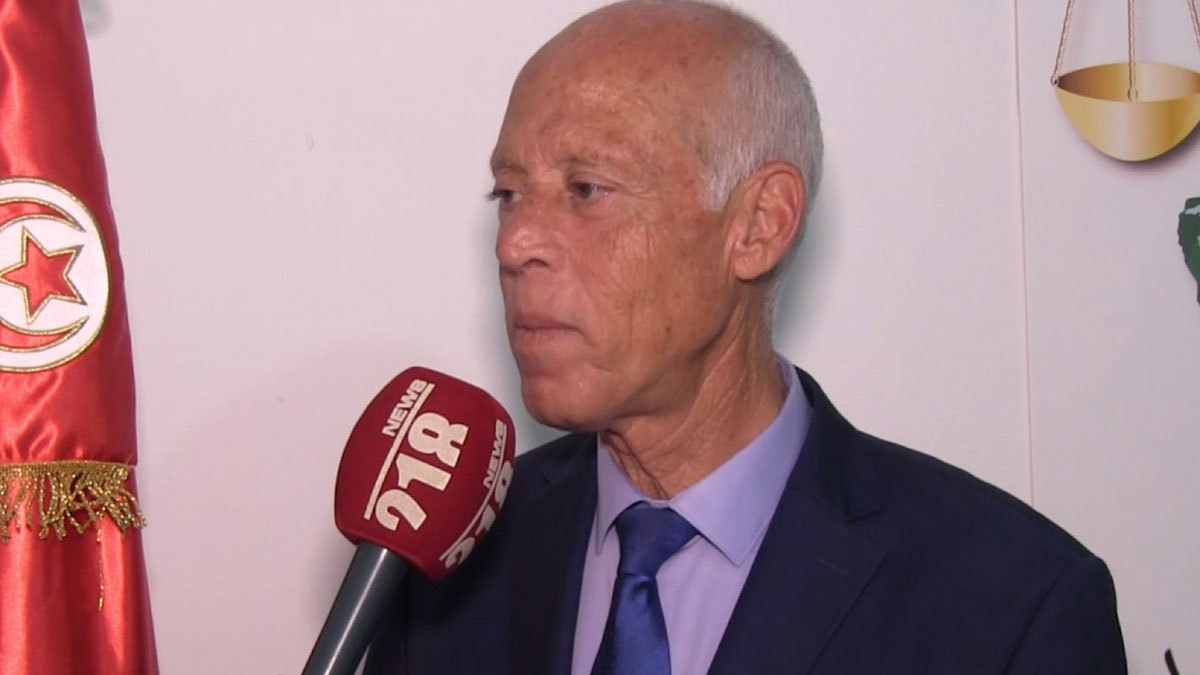 مصادر: حزب الشاهد يتجه لدعم قيس سعيد بالدور الثاني للانتخابات الرئاسية بتونس