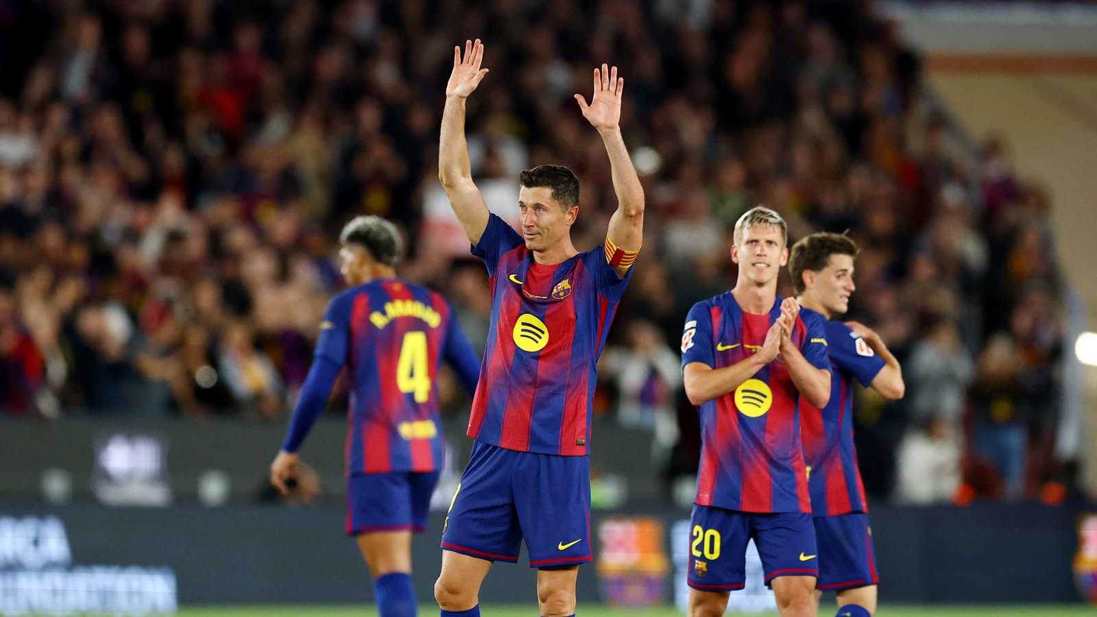 4 نجوم.. برشلونة يضع قائمة مختصرة لتعويض رحيل ليفاندوفسكي 