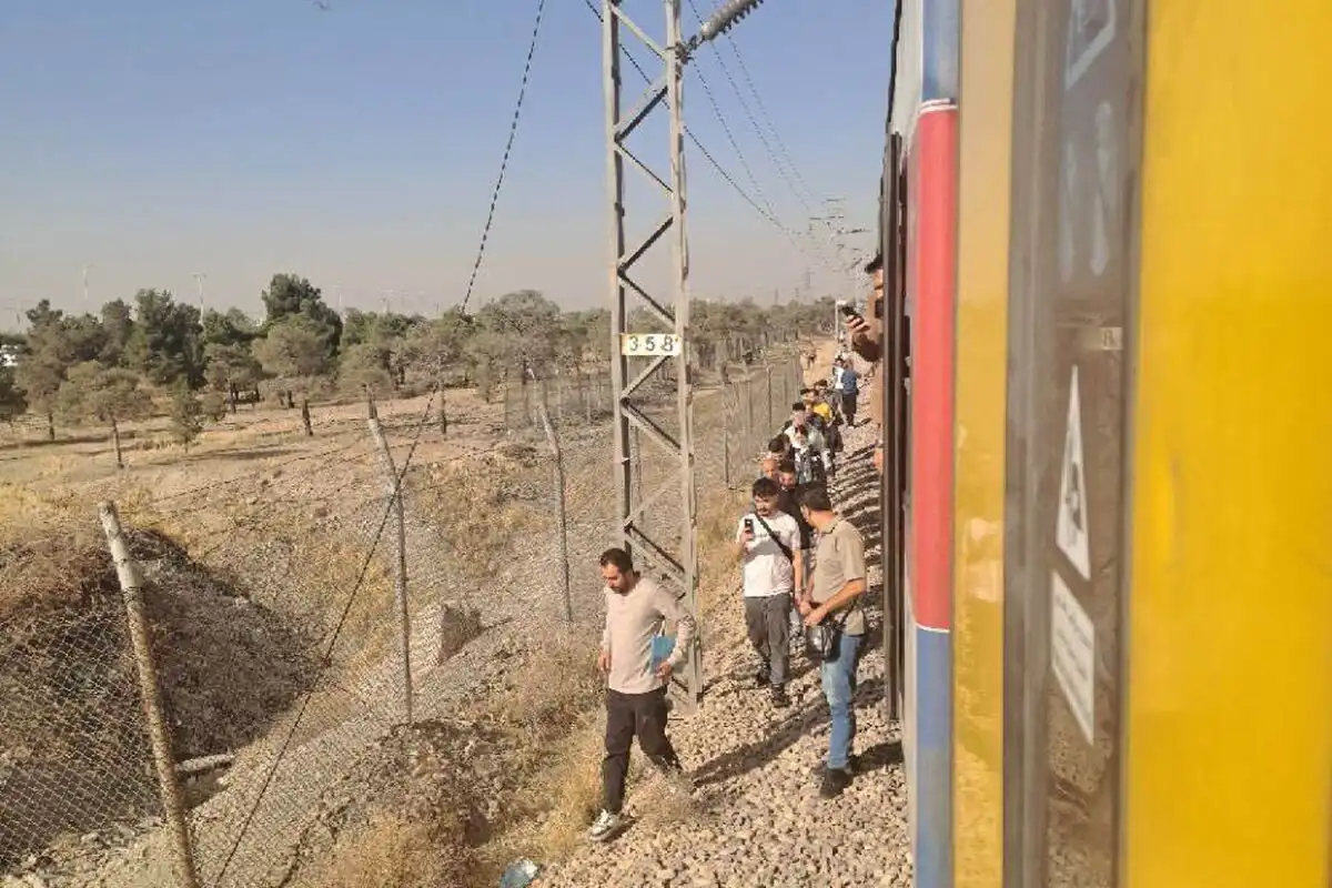 تعطل مفاجىء لمترو طهران