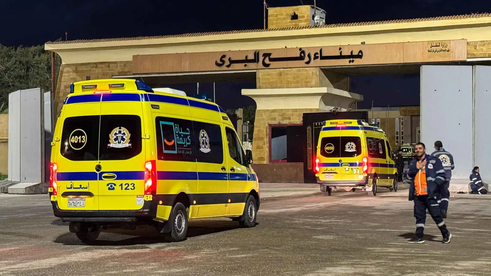 بعد عامين من الإغلاق.. 180 فلسطينياً غادروا غزة عبر معبر رفح