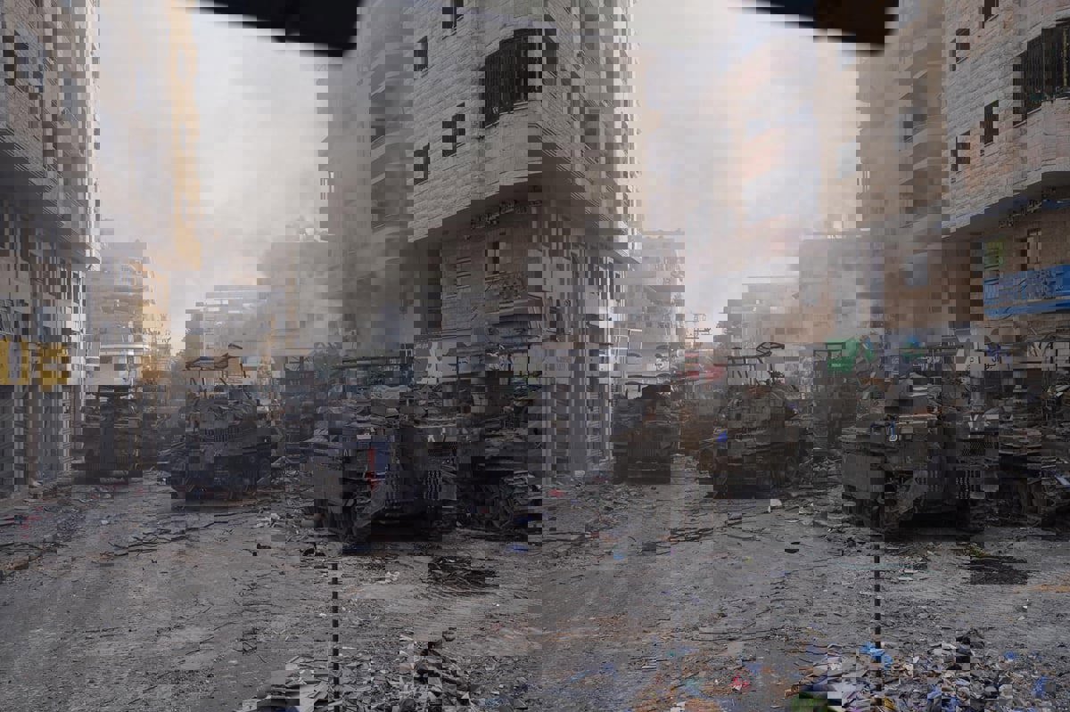 في أولى مهامه.. كاميرون يبحث مع بلينكن حرب إسرائيل على غزة