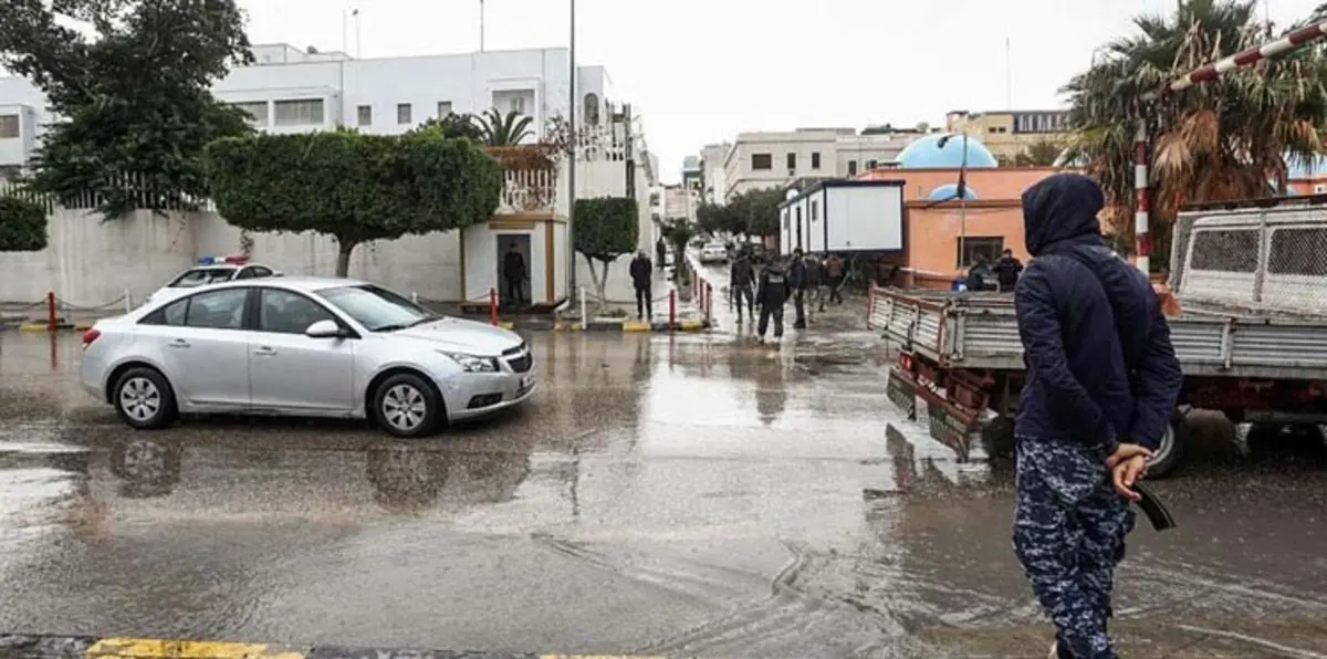 ليبيا: التفجير أمام السفارة الإيطالية نفذه "عسكريان" ولا علاقة له بالإرهاب