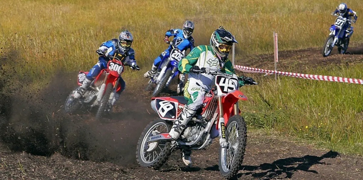 تقرير.. عُمان الأفضل في الشرق الأوسط لقيادة الدراجات النارية