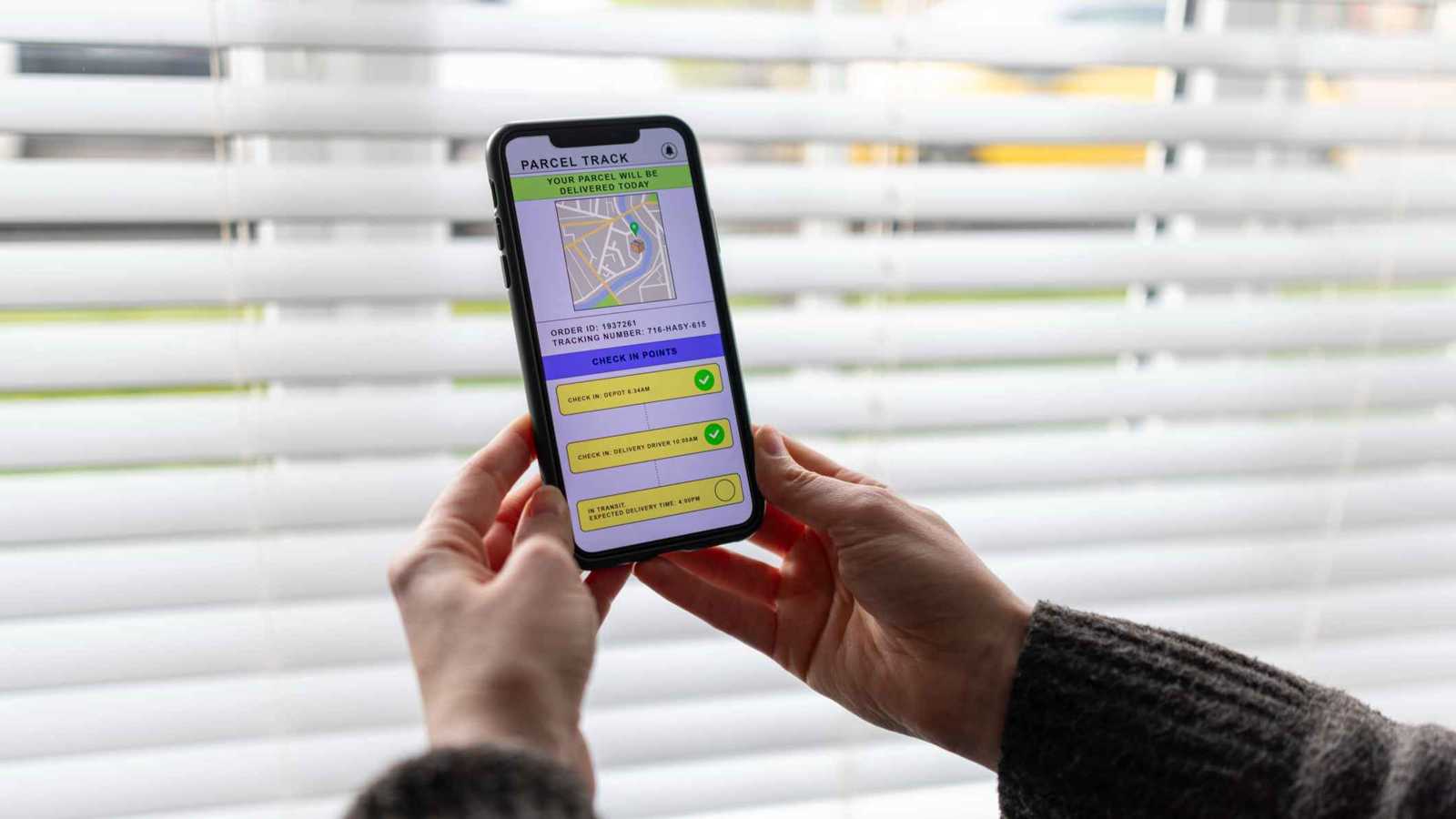 تطبيقات "تتبع الأطفال".. هل تحميهم أم تهدد ثقتهم؟