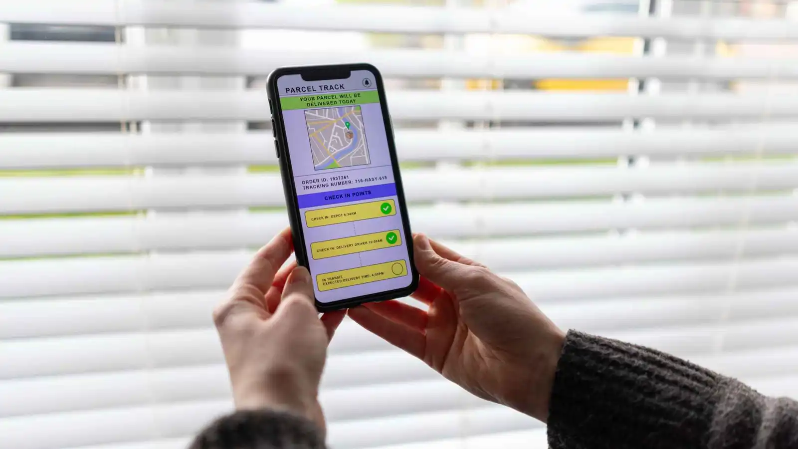 تطبيقات "تتبع الأطفال".. هل تحميهم أم تهدد ثقتهم؟