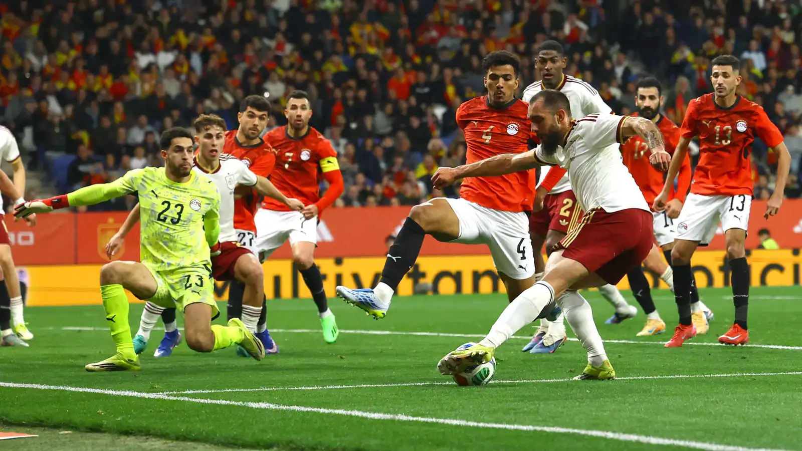 عملاق أحمر.. أول عرض أوروبي يصل مصطفى شوبير بعد تألقه ضد إسبانيا