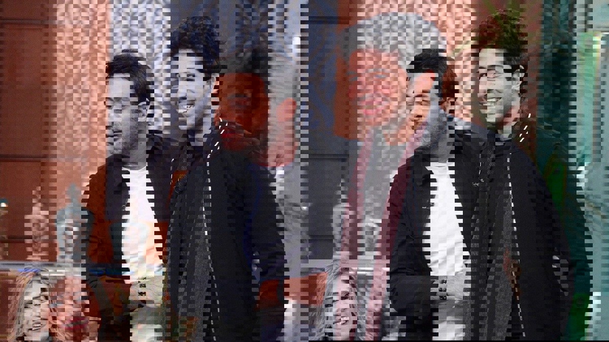 عمرو ياسين يدافع عن خلع والدته الفنانة الشهيرة للحجاب (فيديو إرم)