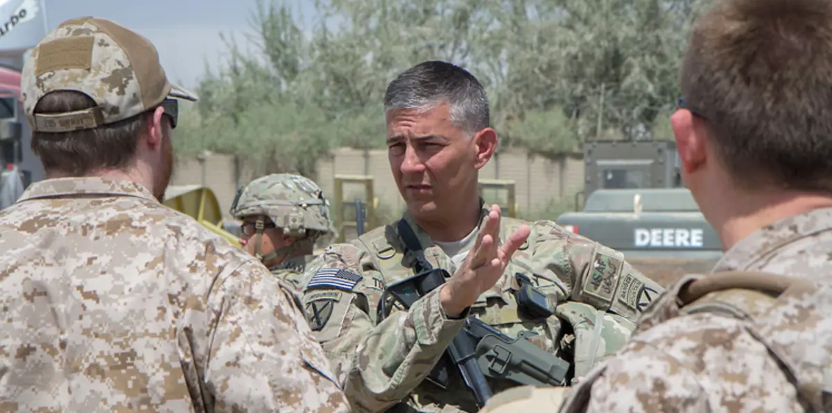 أكبر قائد عسكري أمريكي في العراق يتوقع استعادة الموصل والرقة بعد 6 أشهر