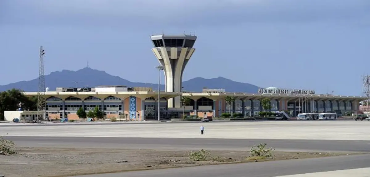 إغلاق مطار عدن الدولي عقب هجمات انتحارية في محيطه