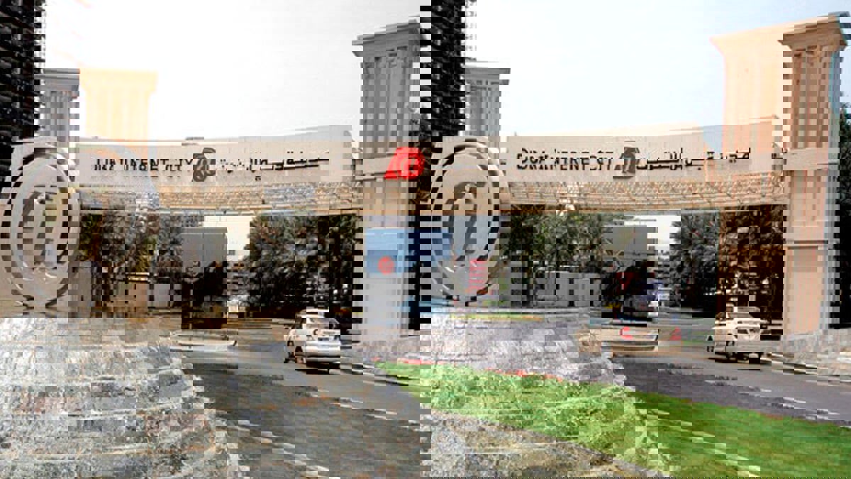 دبي تشهد اندماج منصتي "بيوت" و"دوبيزل" بقيمة تصل إلى مليار دولار