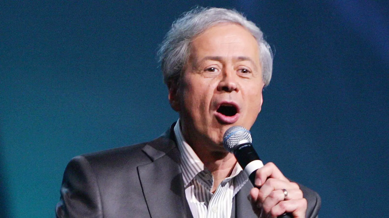 وفاة العازف الأمريكي الشهير واين أوزموند بسكتة دماغية