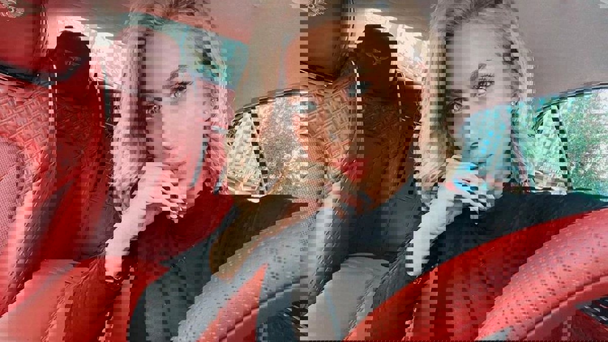 مودل روز: "أقعد عزباء طول عمري ولا أتزوج عربي"