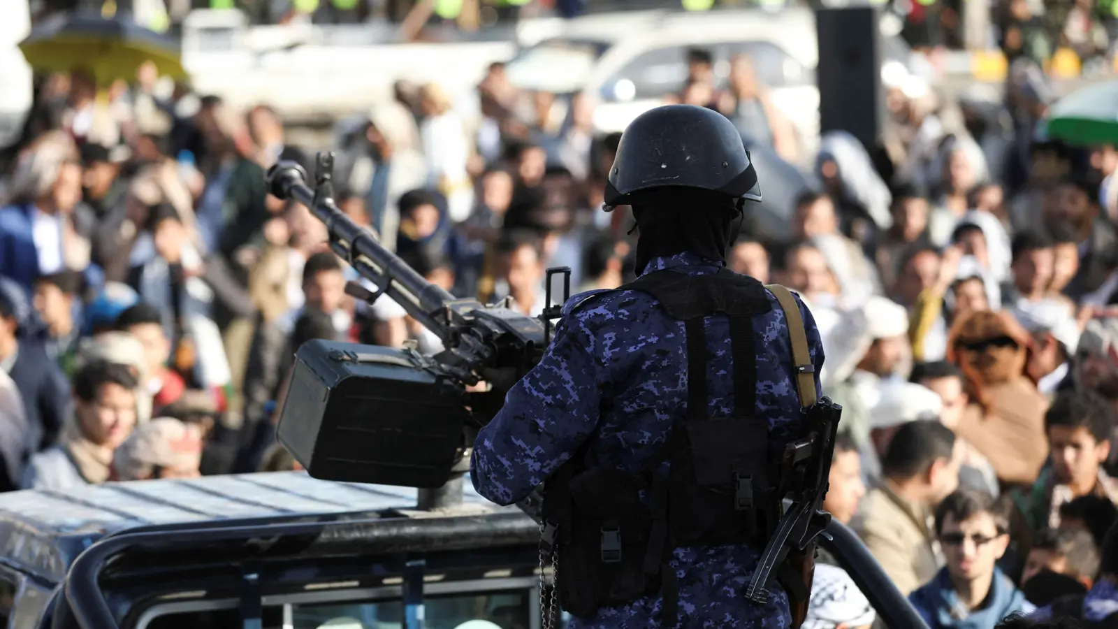 اليمن.. قبائل "قيفة" تشنّ هجمات مباغتة على مواقع الحوثيين