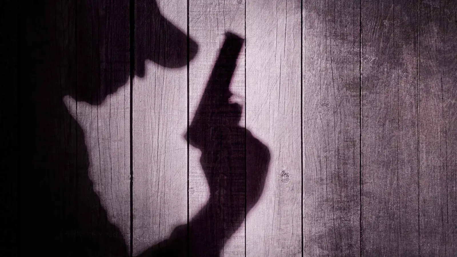 بسبب زواج "خطيفة".. ملثمون يقتلون زوجين أمام طفلهما في لبنان