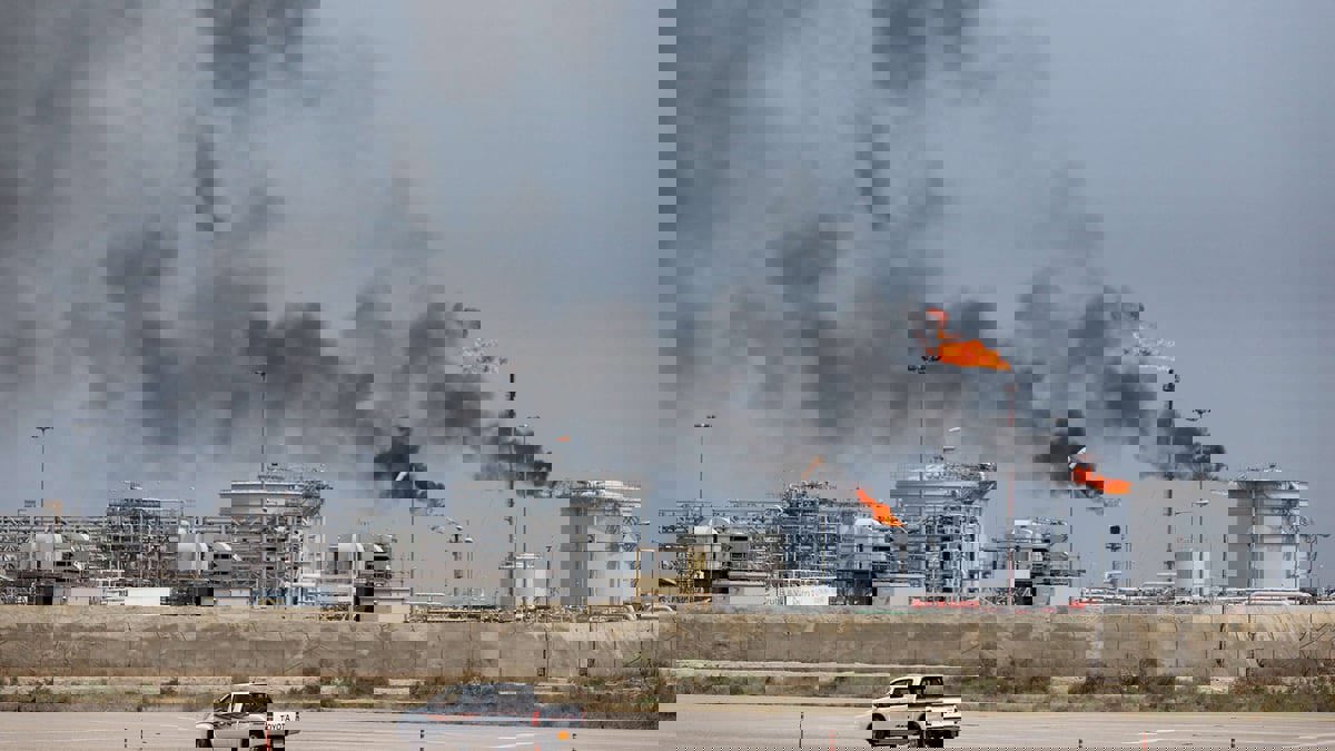 بعد هجوم صاروخي.. "تشونجمان بتروليم" تؤكد عدم تأثر عملها بحقل الغراف العراقي