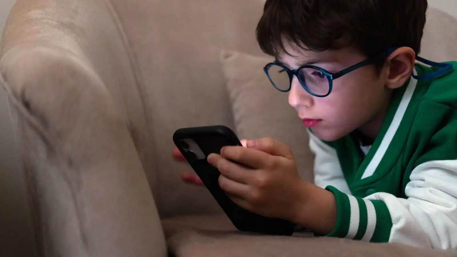 كيف تغيّر مقاطع الفيديو القصيرة طرق تواصل الأطفال؟