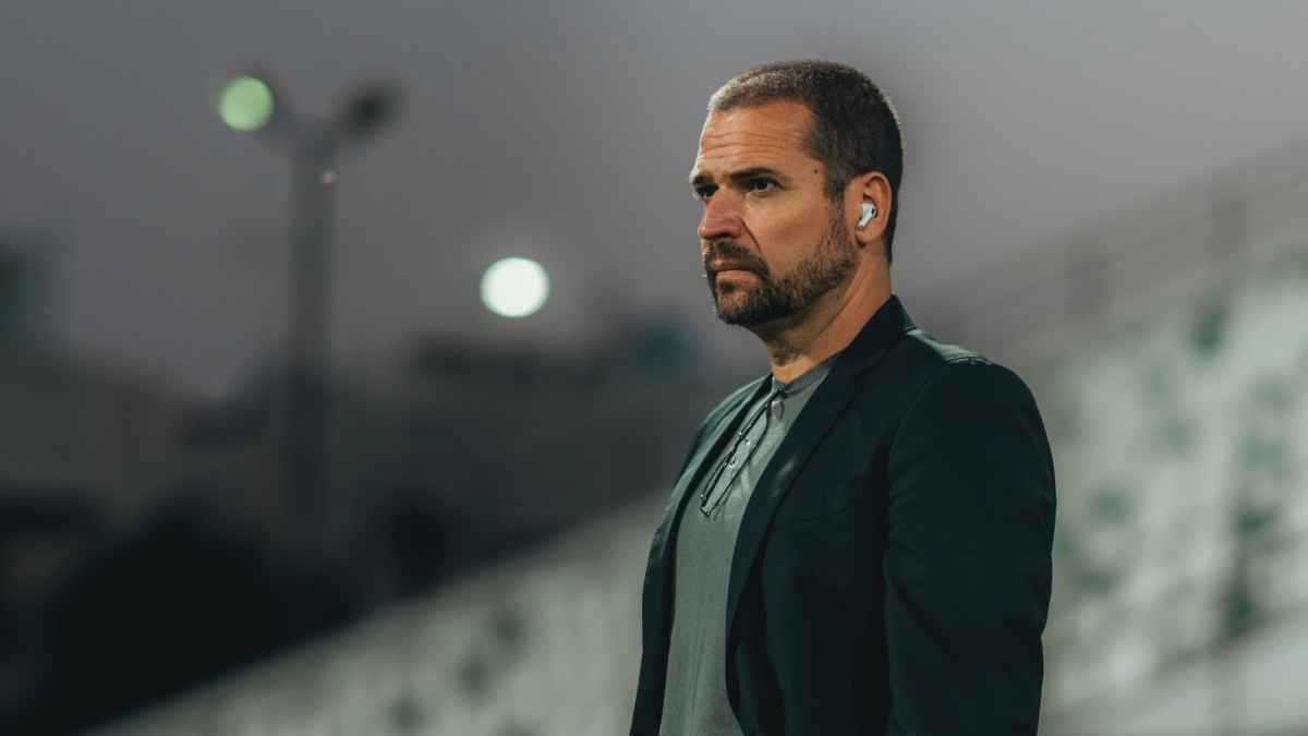 أول تحرك من روي بيدرو للقضاء على "كابوس" الأهلي السعودي