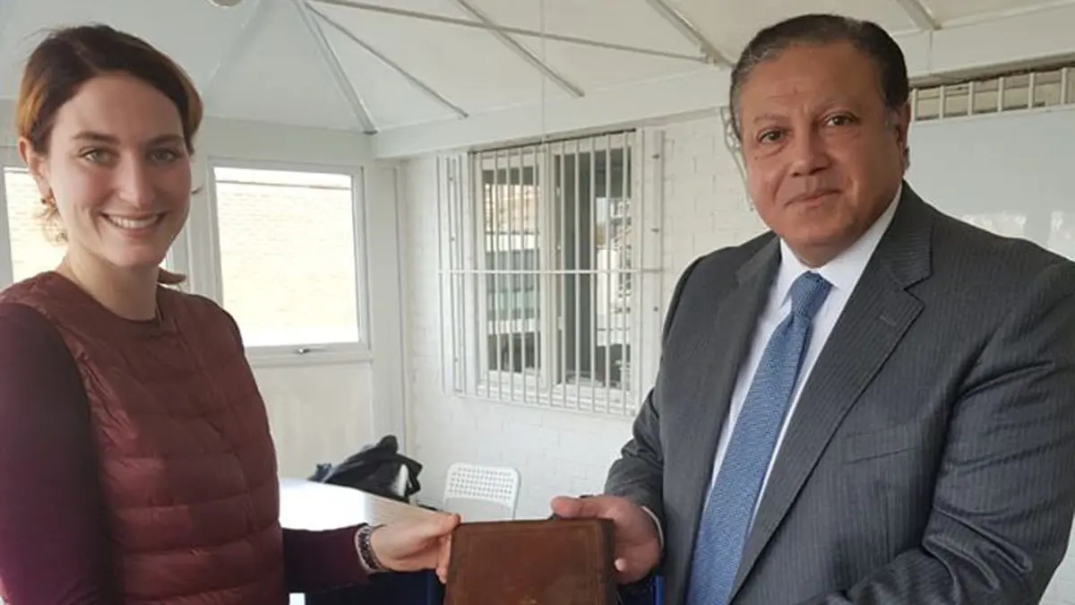 مصر تستعيد مخطوطًا نادرًا عمره نحو 500 عام (صور)