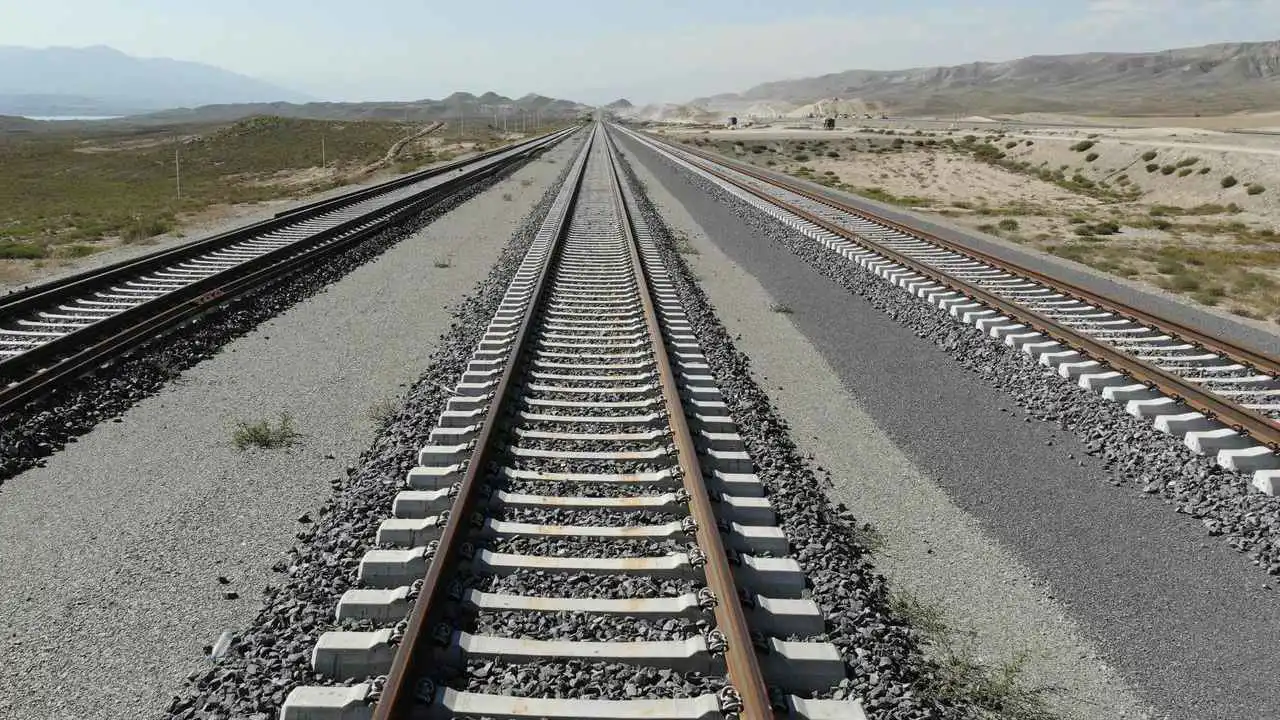 هل يشعل "ممر زانجيزور" صراع النفوذ بين تركيا وإيران؟