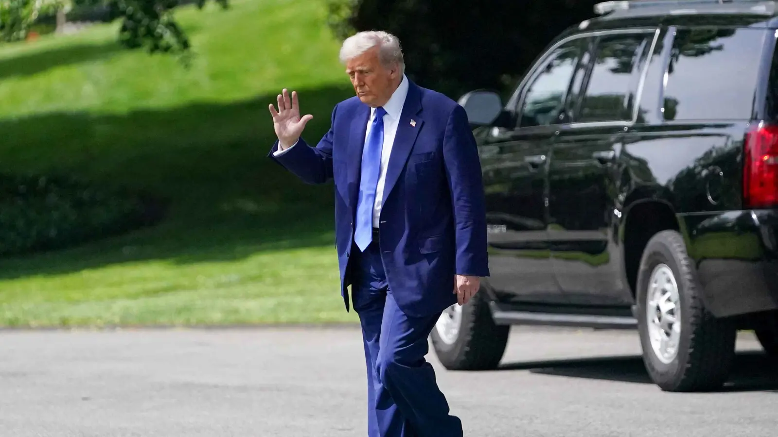 من يرافق ترامب في زيارته "التاريخية" للشرق الأوسط؟