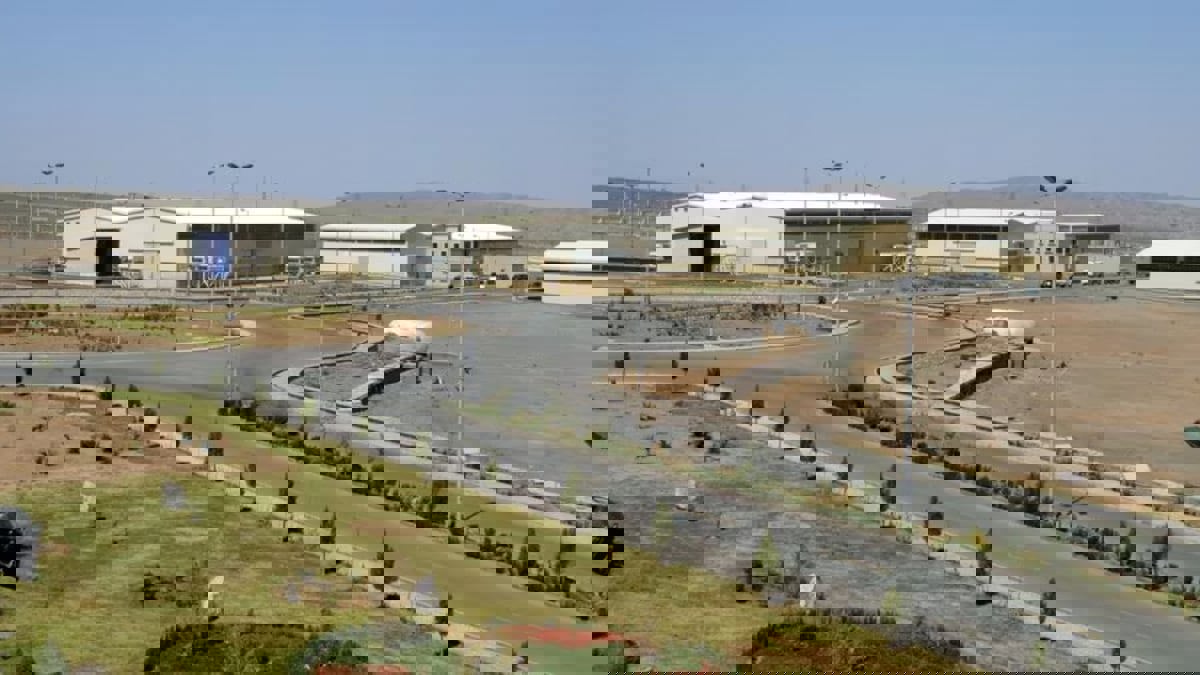 "مهندس هولندي" وراء شل المشروع النووي الإيراني