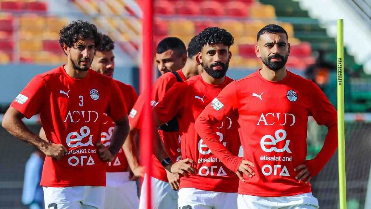 لعب تجاري.. أسطورة الأهلي يوجه اتهامات خطيرة لمحمد صلاح وعمر مرموش (فيديو)