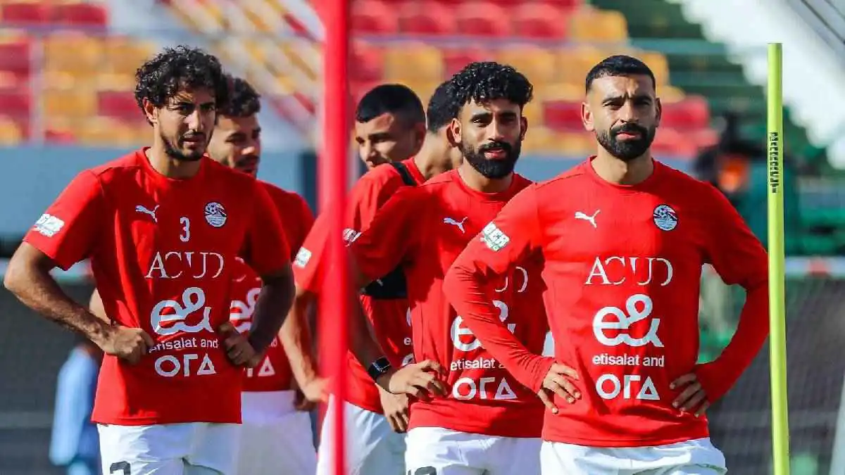 لعب تجاري.. أسطورة الأهلي يوجه اتهامات خطيرة لمحمد صلاح وعمر مرموش (فيديو)