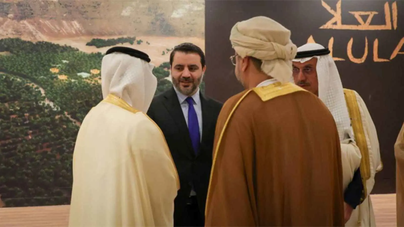 في مؤتمر العُلا.. الشيباني يبحث سبل تعافي الاقتصاد السوري