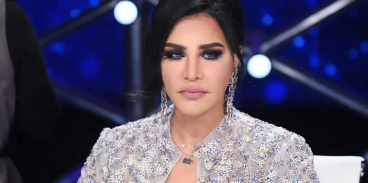 اللغة الفرنسية "تحرج" أحلام مع جمهورها